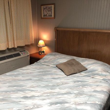 Town N' Country Motel Canistota Eksteriør billede