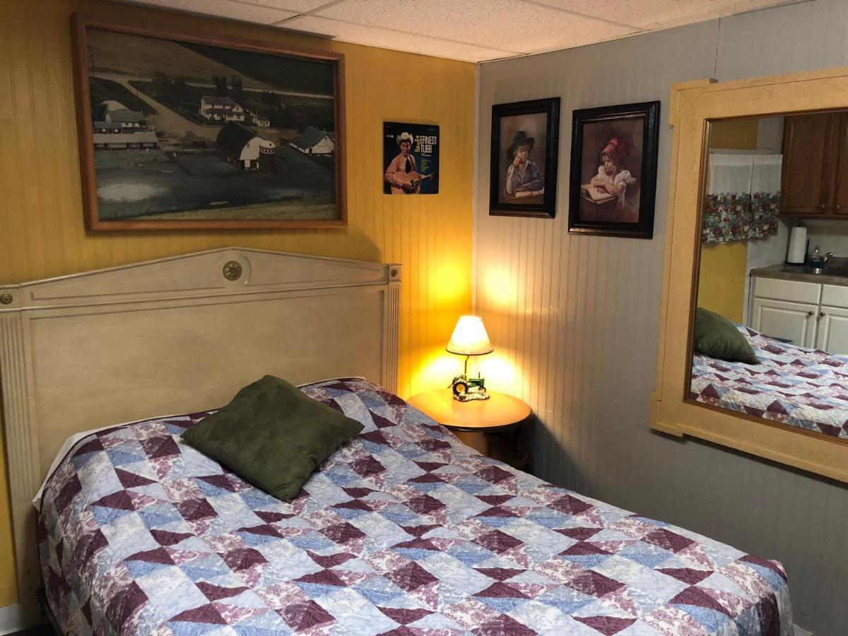 Town N' Country Motel Canistota Eksteriør billede